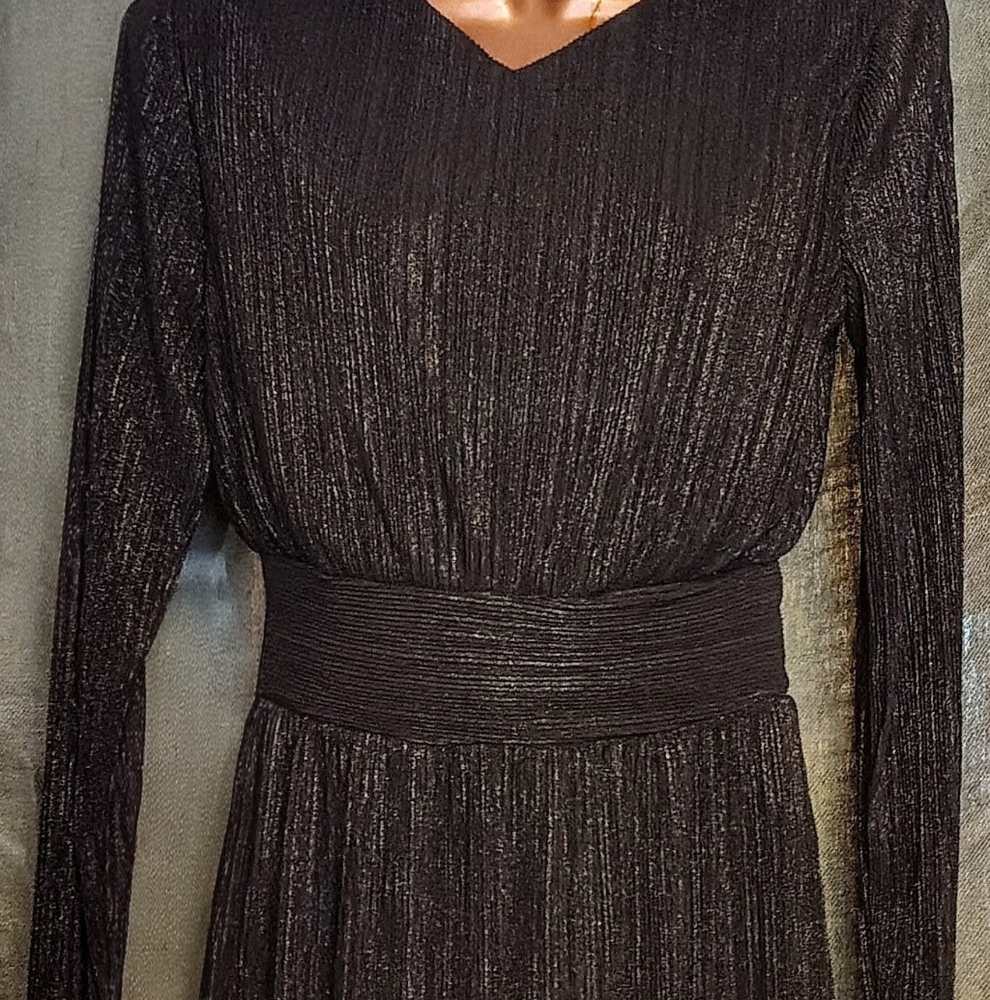 Express Black With Gold Sparkles Elegant Black Long Sleeve Dress Size: S
